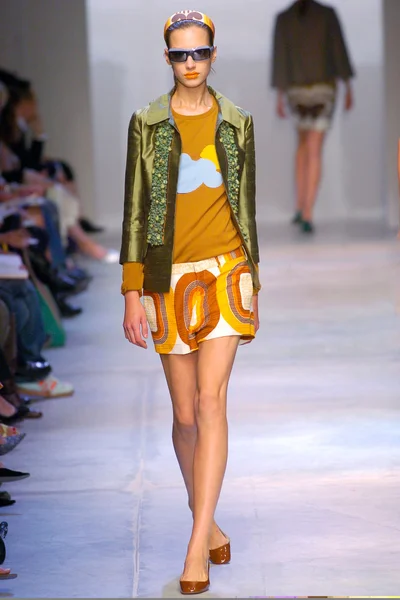 Look 26